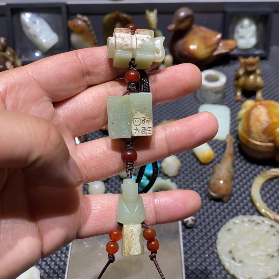 和田玉颈饰未镶嵌