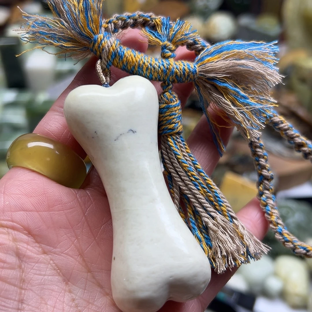 岫玉未镶嵌颈饰辽阳料骨头