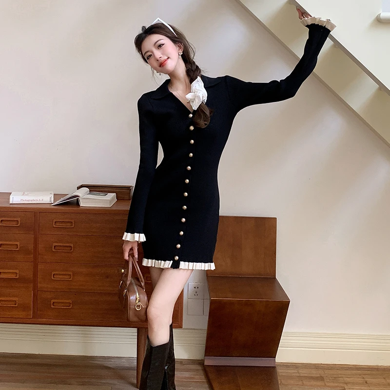 小香风黑色针织长袖连衣裙女秋季法式气质高级感收腰包臀打底短裙