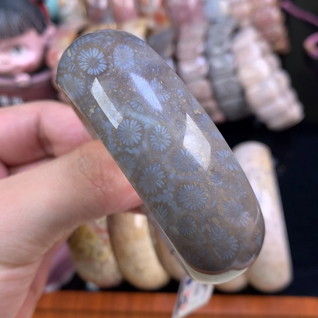 【闪购商品】颈饰未镶嵌硅化珊瑚（珊瑚玉）9号黑蓝雏菊大花56.3圈