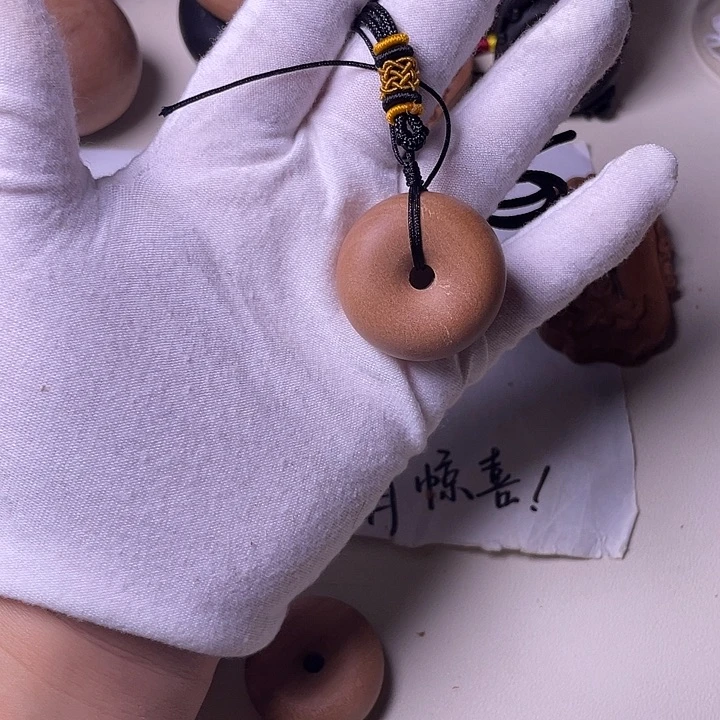 檀香木老山檀香小平安扣瑕疵