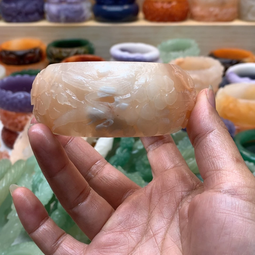 未镶嵌手镯石英质玉嗯***。