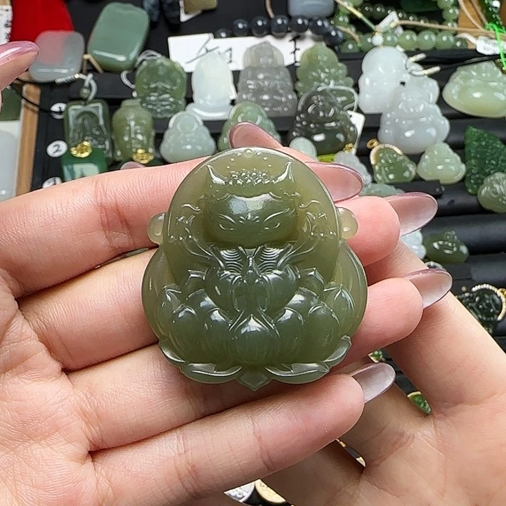 和田玉未镶嵌颈饰卡45