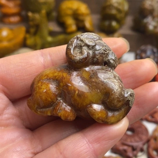 蛇纹石玉未镶嵌颈饰34