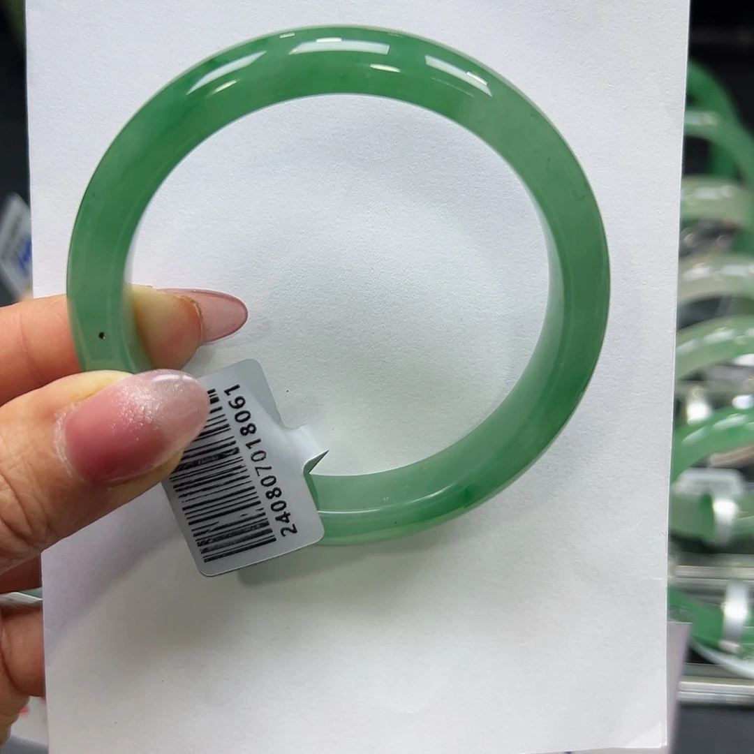 石英质玉手镯未镶嵌b****星