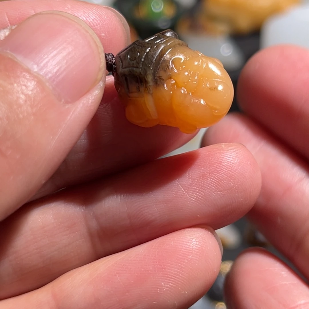 和田玉颈饰未镶嵌财神