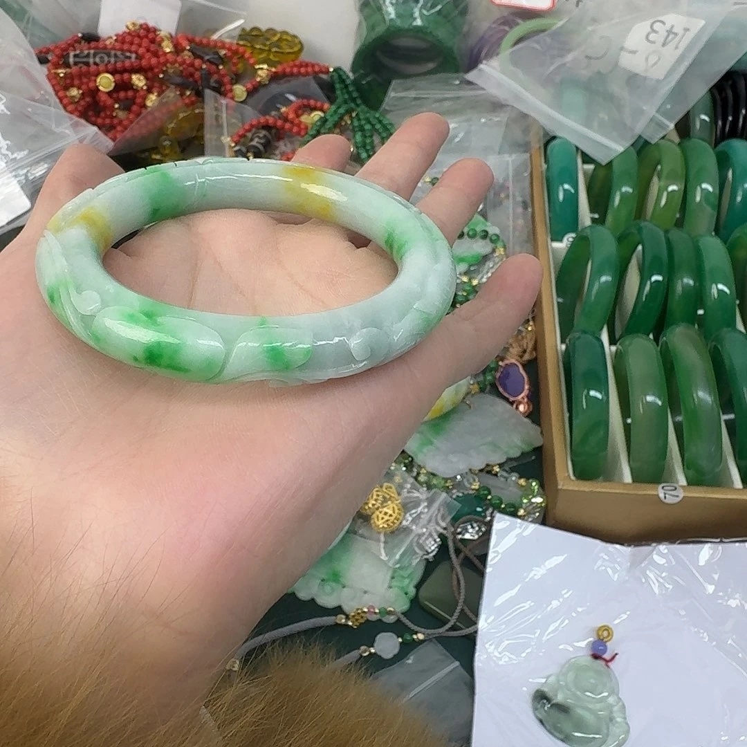 翡翠手镯未镶嵌408号