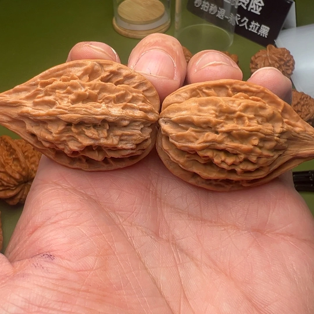 呀***咕猴头核桃吊坠核桃