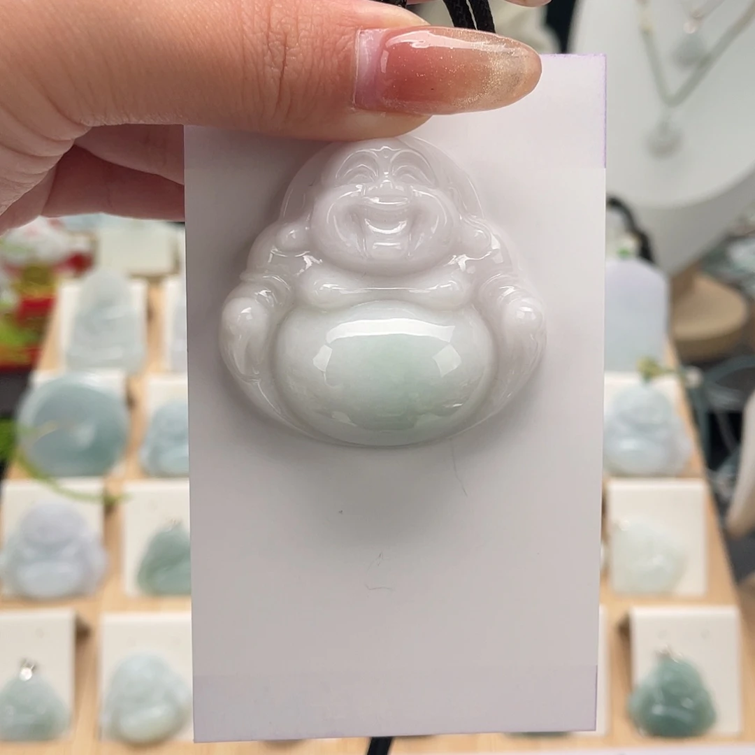 翡翠未镶嵌颈饰佛公包容心