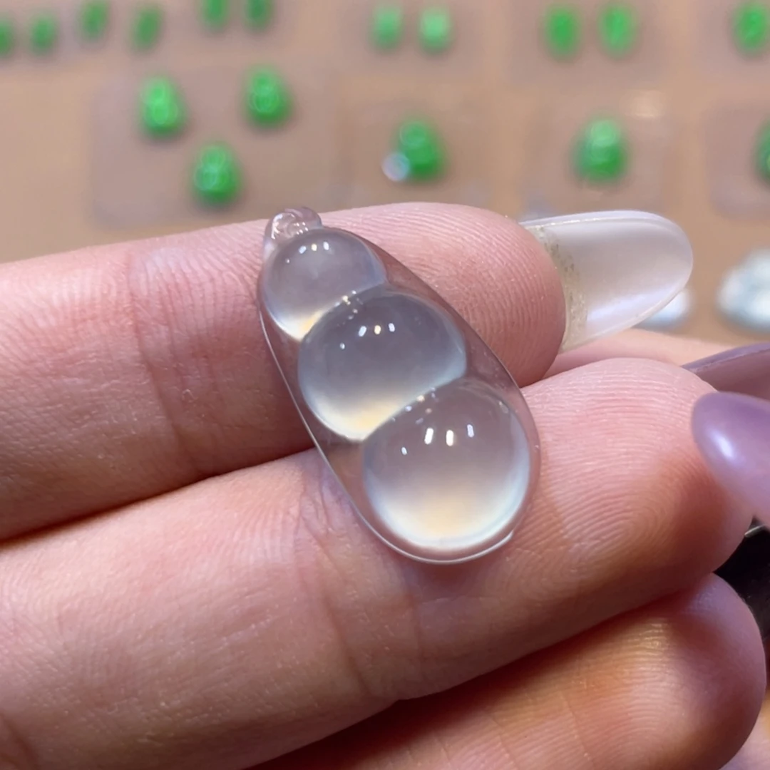 定制翡翠未镶嵌豆子