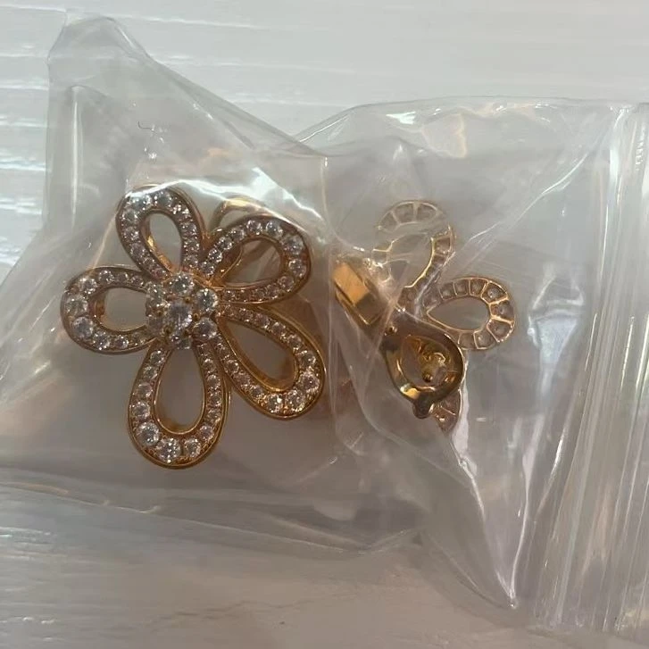 铜合金锆石耳饰 CNC精工 花花轻奢气质时尚耳环 4388