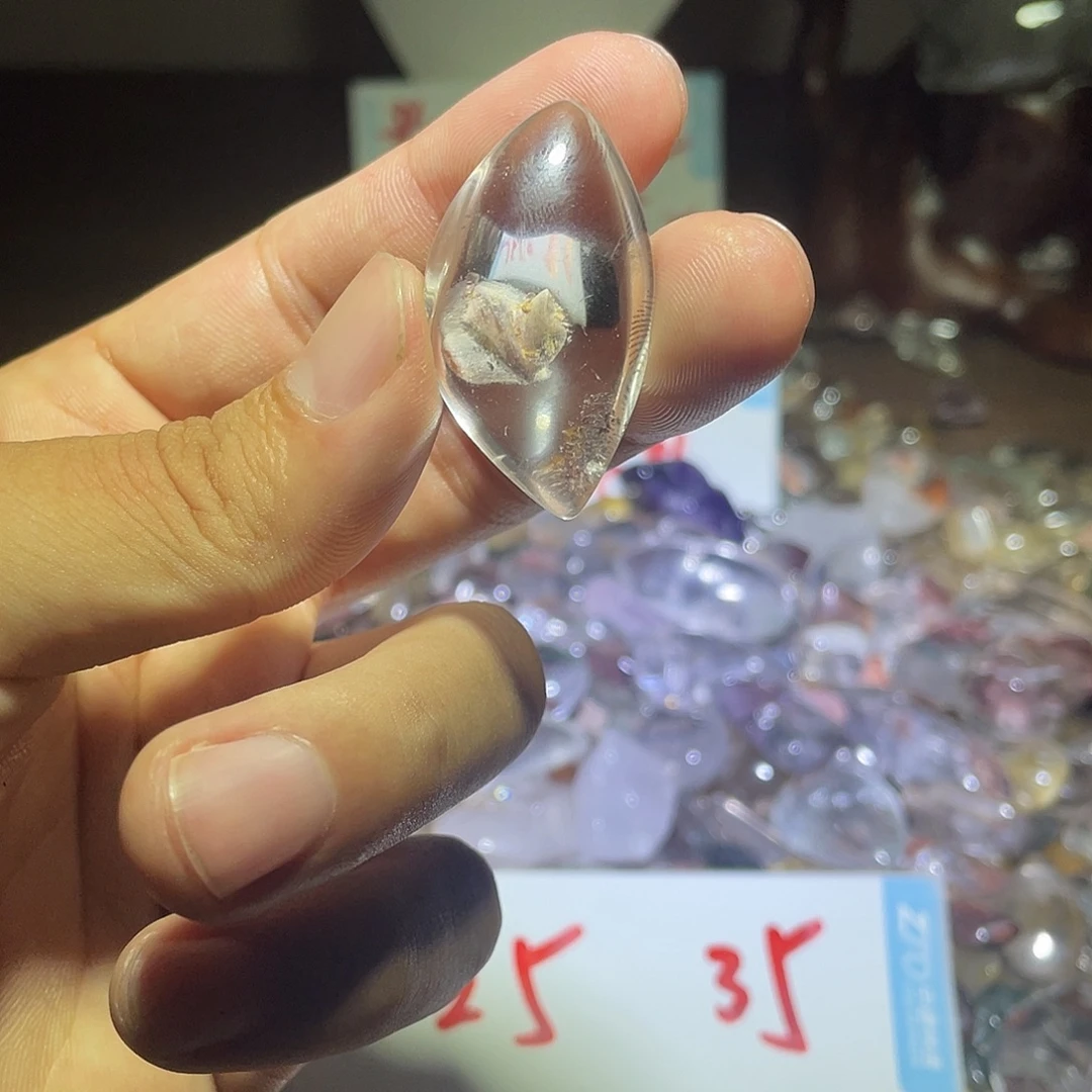 V***S颈饰未镶嵌紫晶水晶