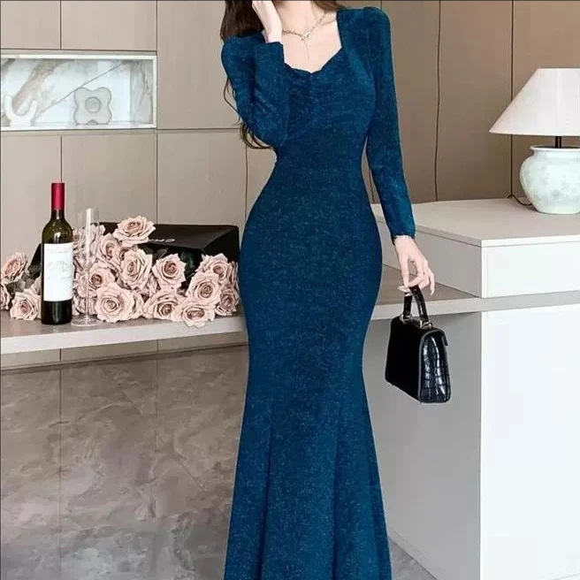 【岩心】大码女装300斤胖MM高级感方领长袖收腰显瘦鱼尾连衣裙874