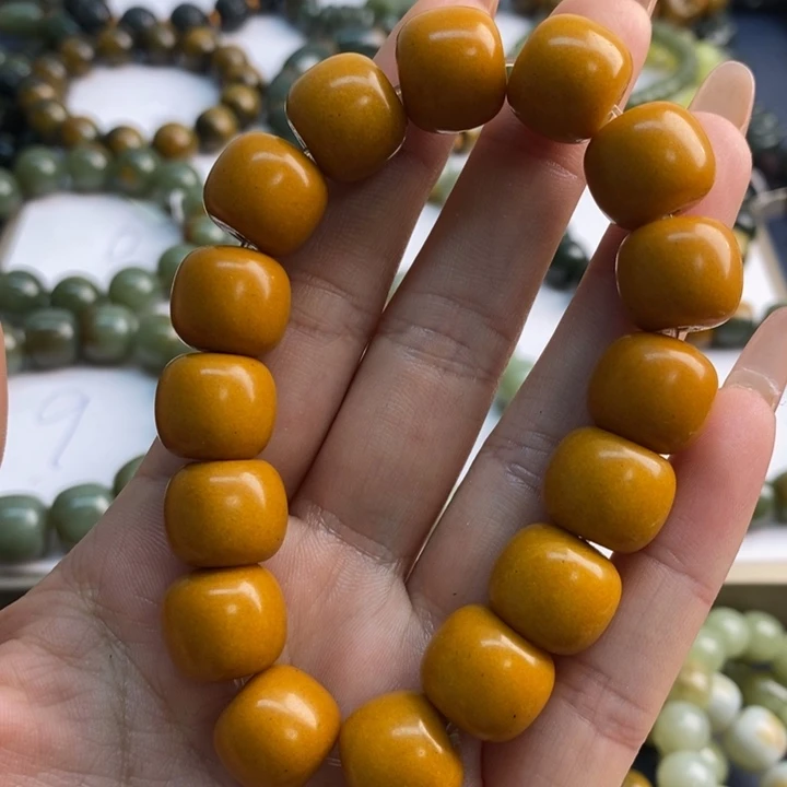 未镶嵌透闪石质玉珠宝奇石