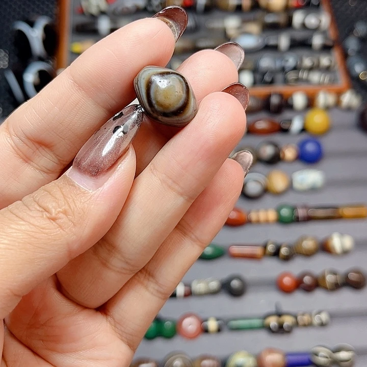 未镶嵌玛瑙/玉髓珠宝半成品仇*涛