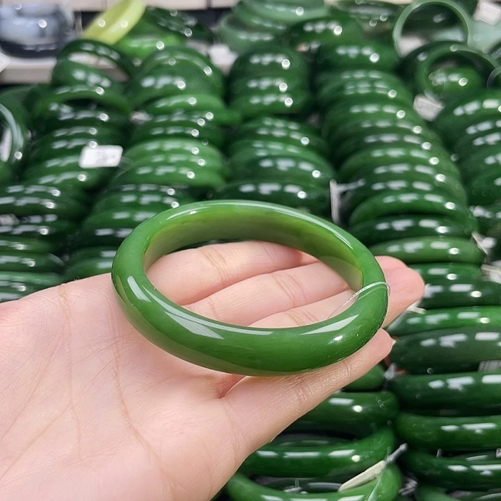 未镶嵌手镯和田玉（碧玉）