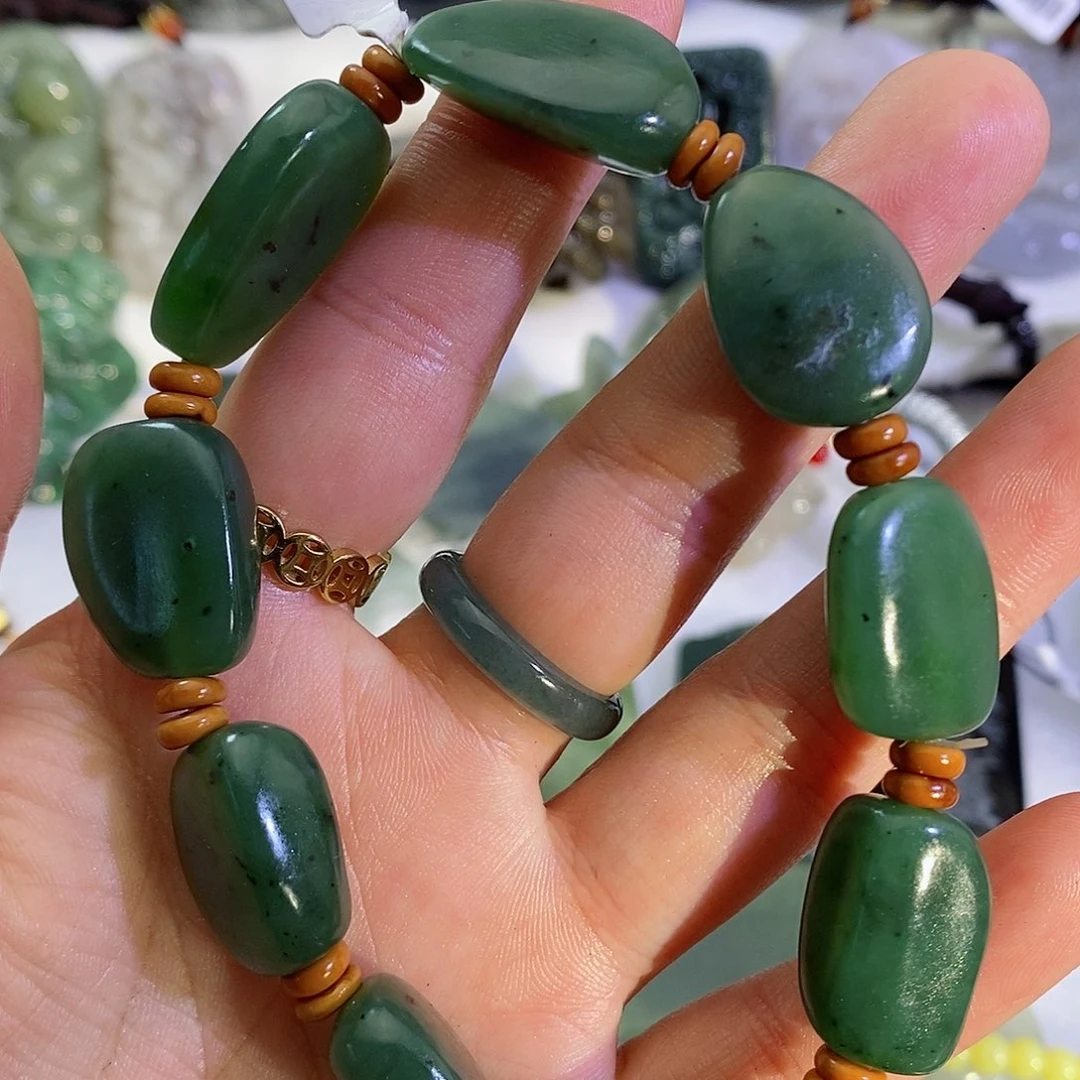 和田玉（糖玉）颈饰足铂镶嵌