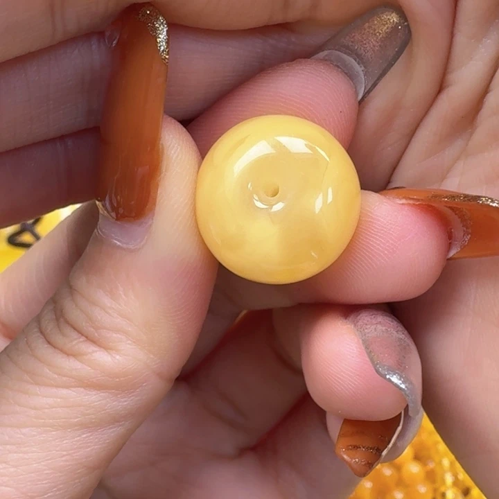 琥珀未镶嵌珠宝奇石吊坠