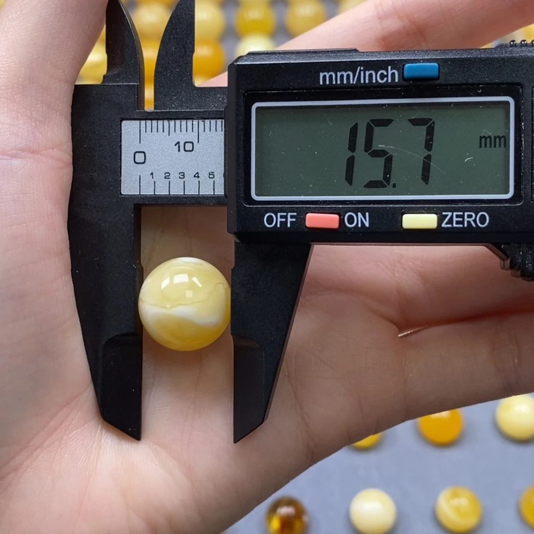 九***条琥珀未镶嵌裸石纯天然