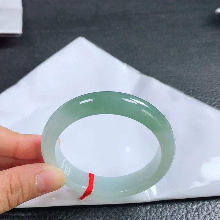 翡翠未镶嵌手镯54圈