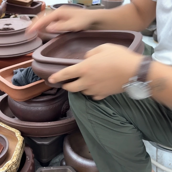 紫砂花盆紫砂的颜色很好看