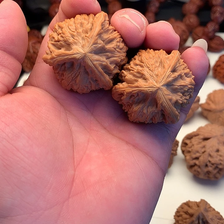 把件文玩核桃精品玉龙粗筋三棱