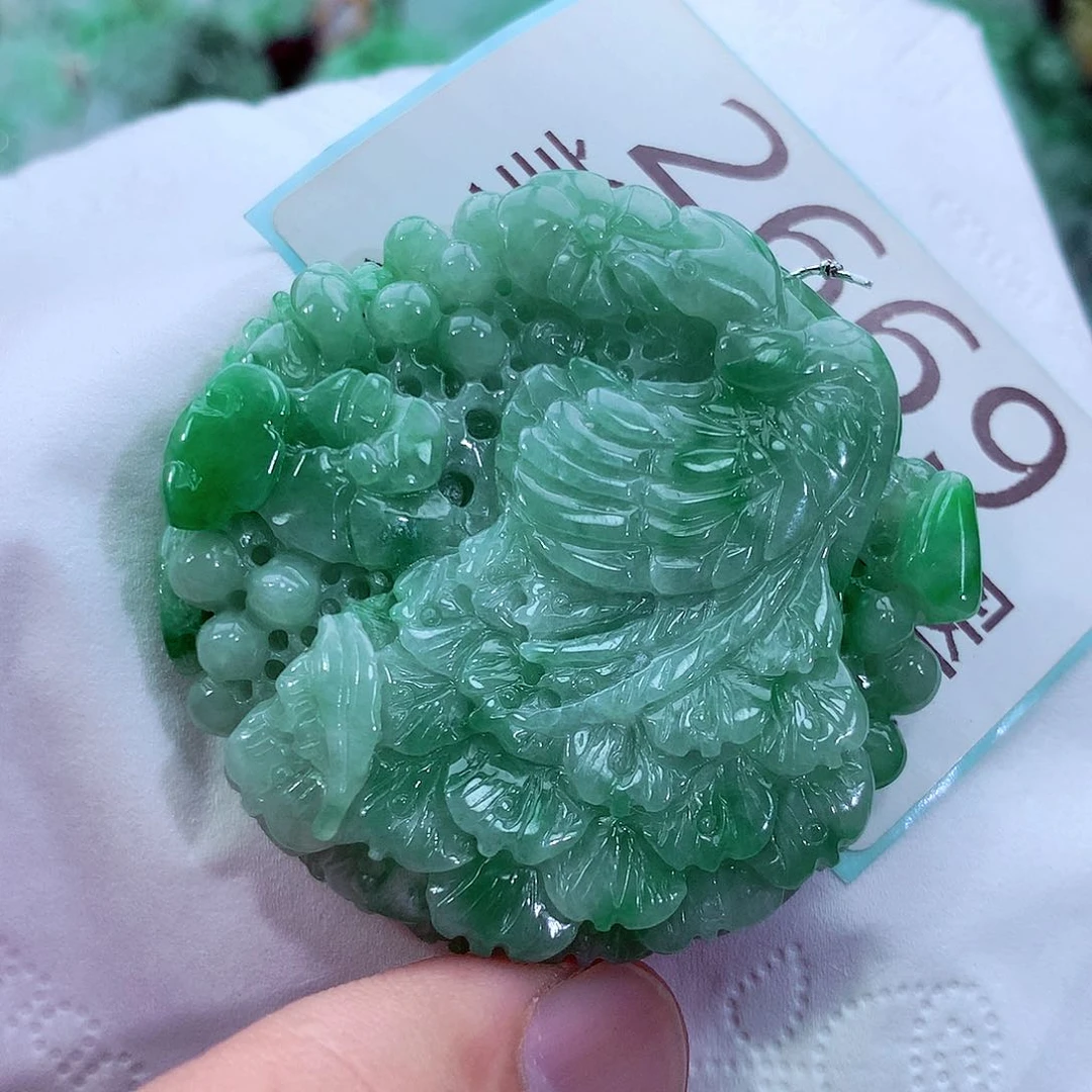 吊坠(不含链)未镶嵌翡翠