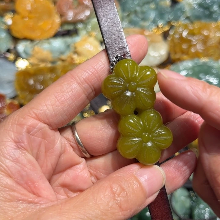 岫玉未镶嵌岫玉吊坠