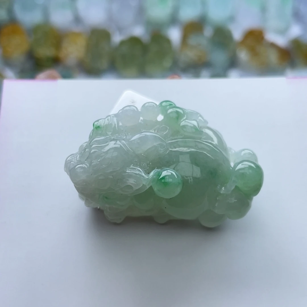 翡翠颈饰未镶嵌貔貅