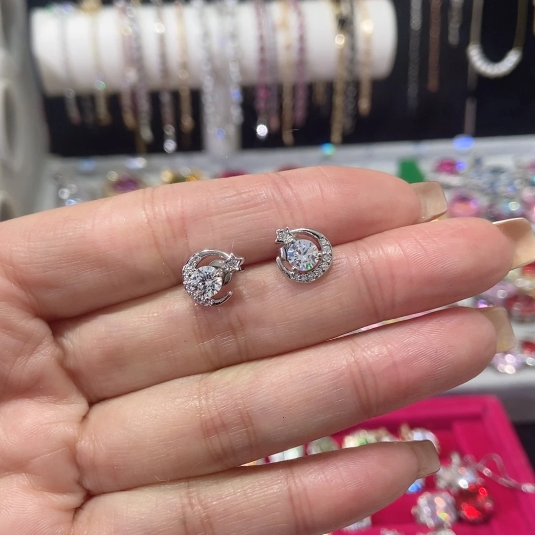 66锆石（处理）耳钉