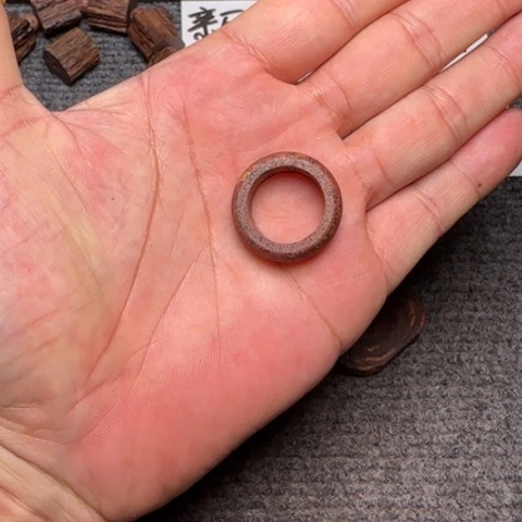 藤类降真香戒指………