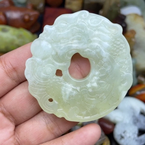 蛇纹石玉未镶嵌颈饰64