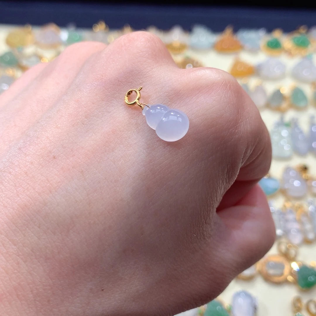 翡翠挂件18K金镶嵌翡翠