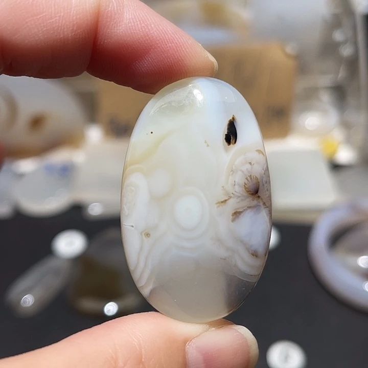 玛瑙/玉髓颈饰未镶嵌