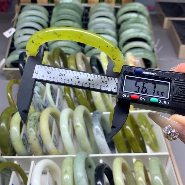 未镶嵌蛇纹石玉手镯48