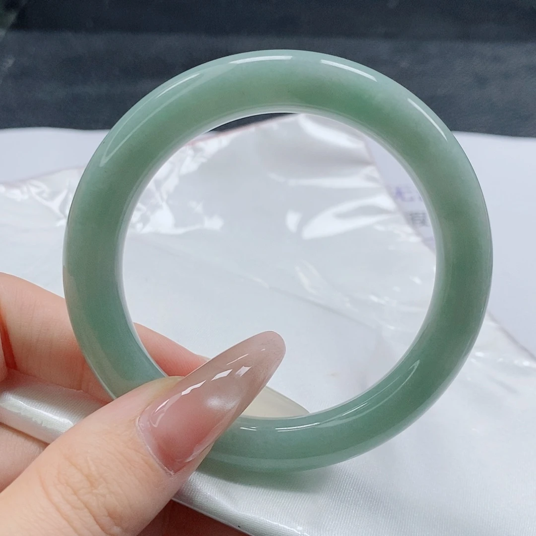 【闪购商品】未镶嵌手镯（圆镯）翡翠489号