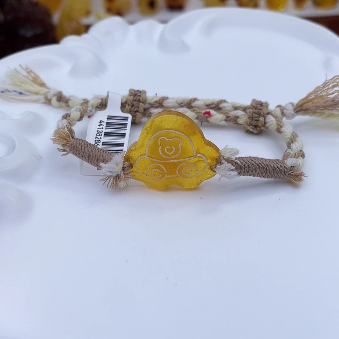 琥珀未镶嵌吊坠(赠链)