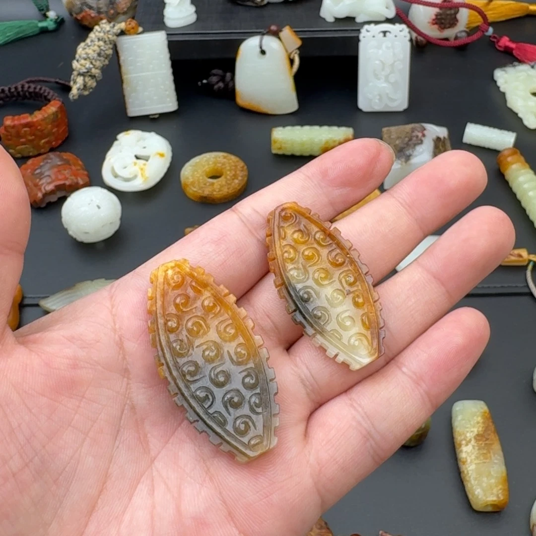 瓶***子和田玉（糖玉）未镶嵌颈饰