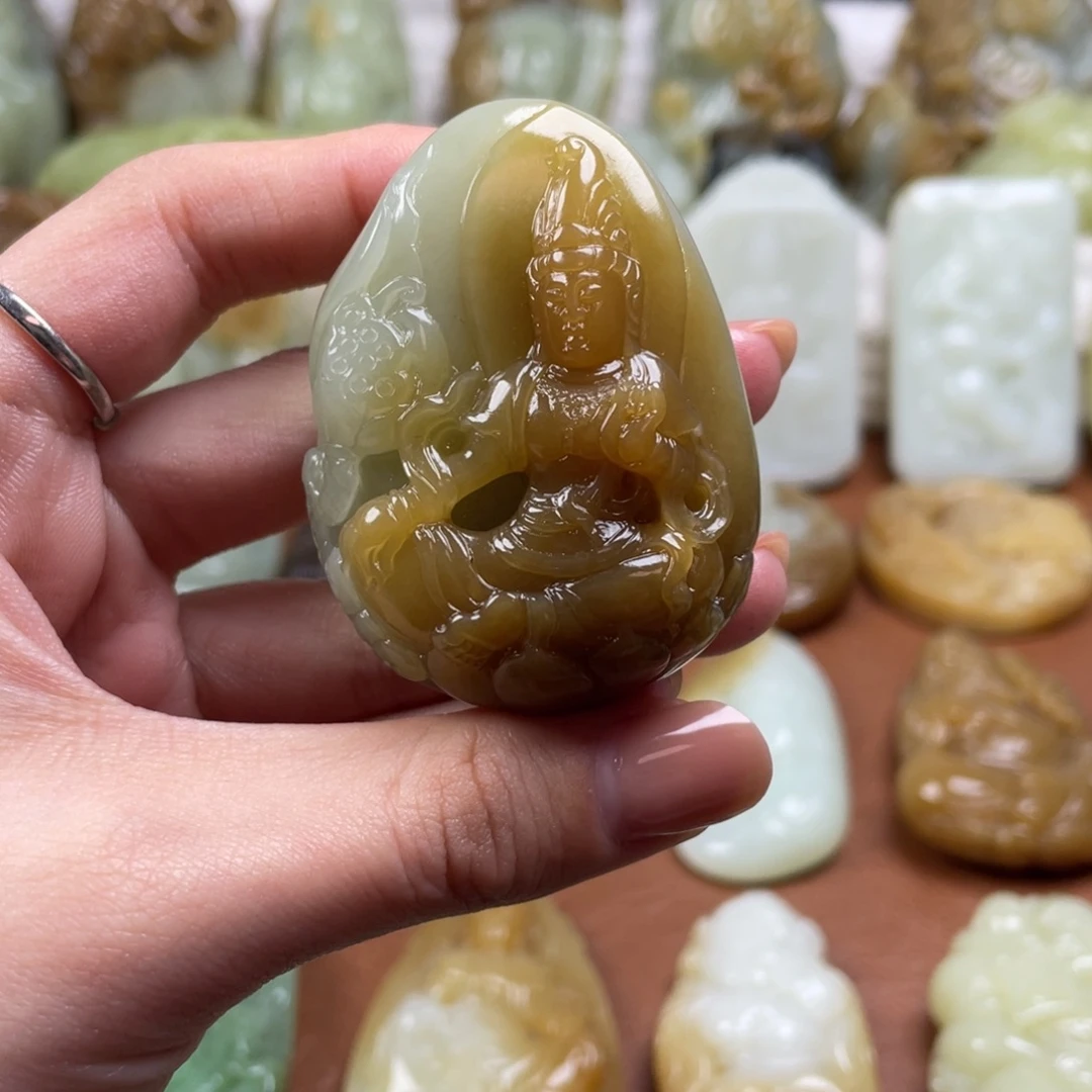 和田玉未镶嵌颈饰
