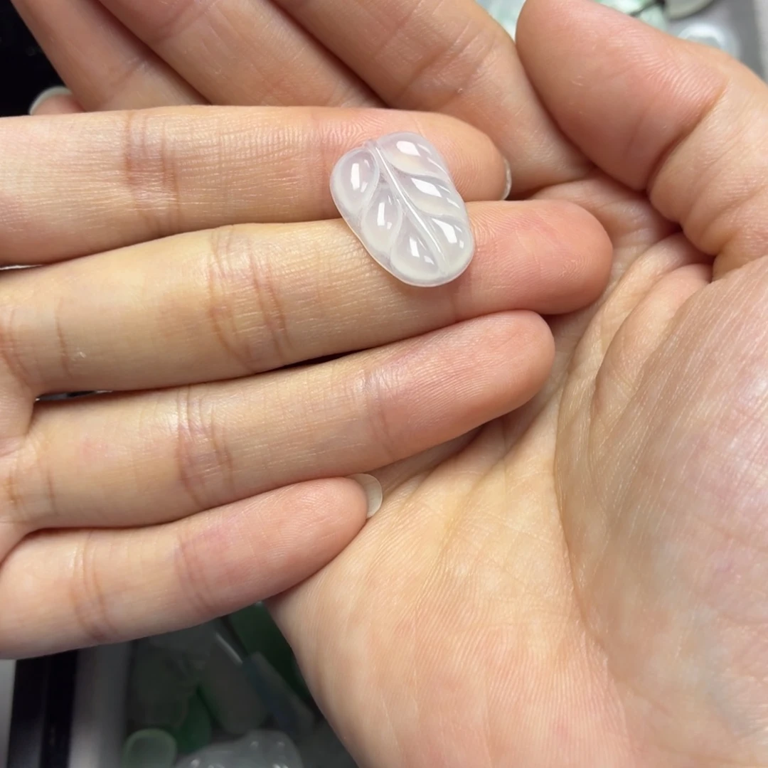 颈饰未镶嵌翡翠白冰叶