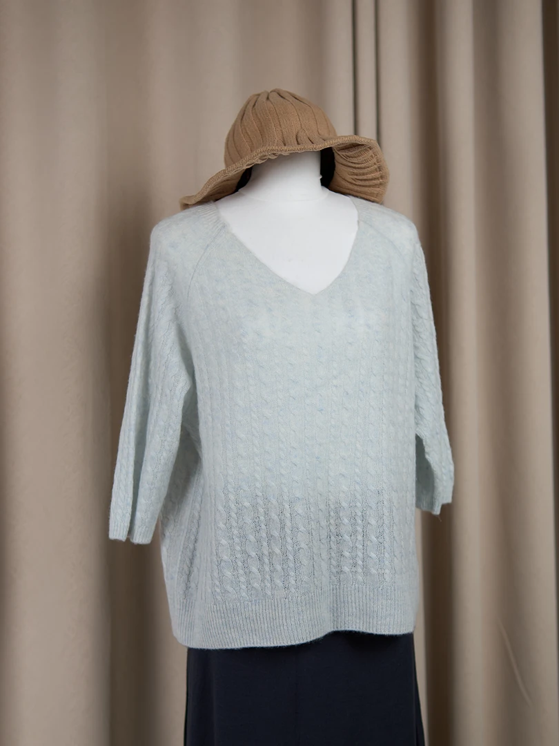 塞北绒王C001-100羊绒V领纯色常规薄款套头款针织衫圆领朋克风