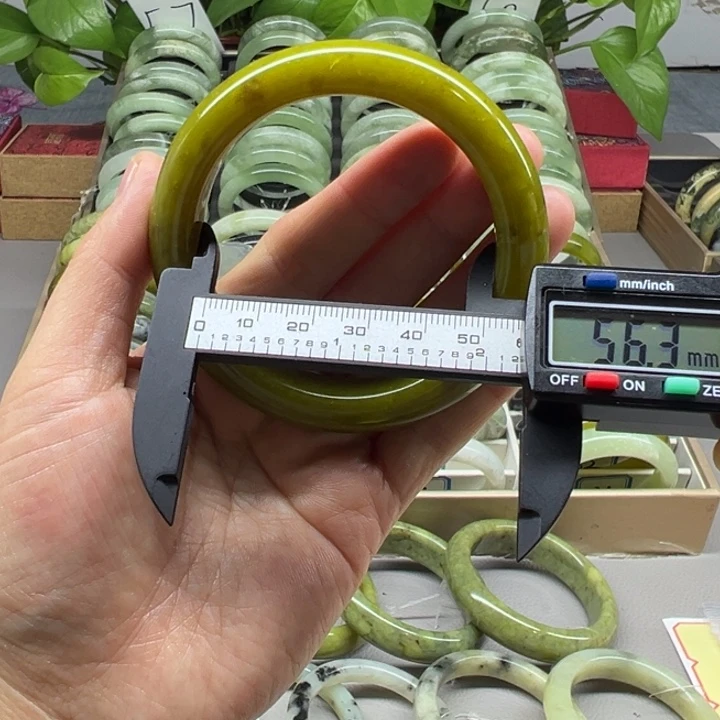 蛇纹石玉未镶嵌手镯22