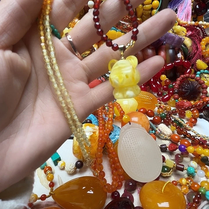 树脂制品1590小熊锁骨链