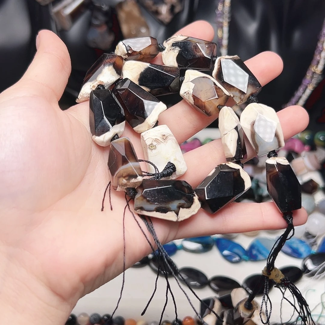玛瑙/玉髓未镶嵌珠宝半成品c253 香香软软小蛋糕切面一条