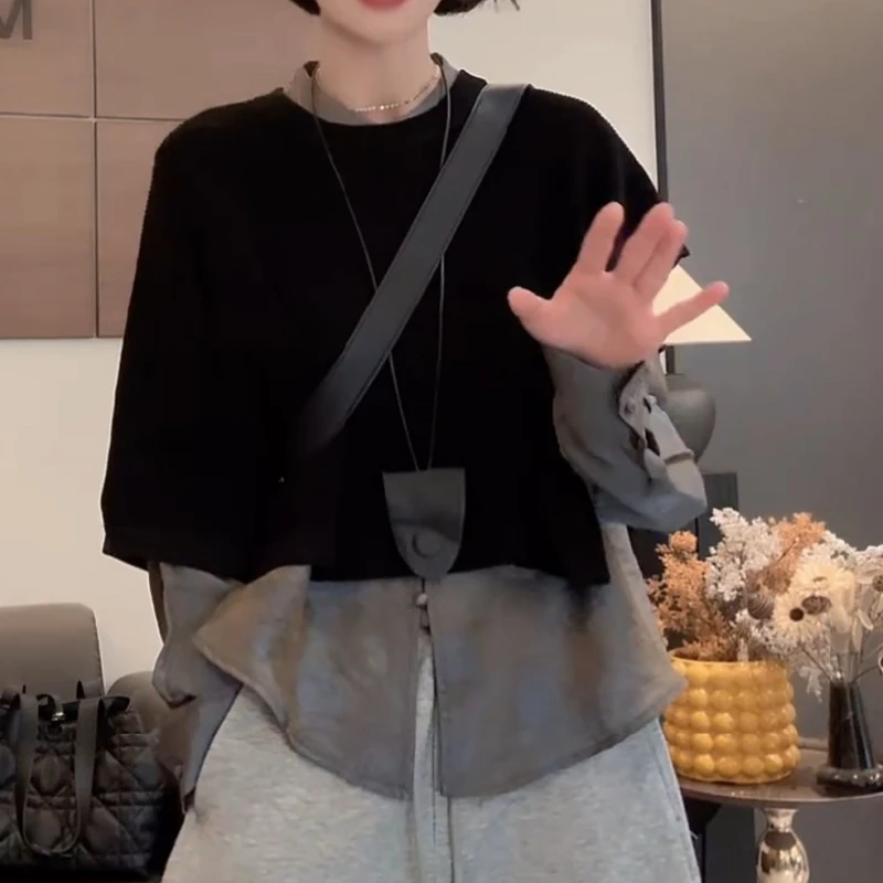 新款时尚休闲设计感衬衫+黑色百搭气质时尚上衣LK2505855