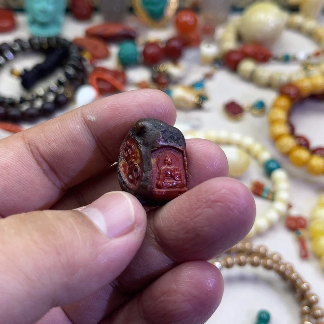 南红玛瑙未镶嵌珠宝奇石25