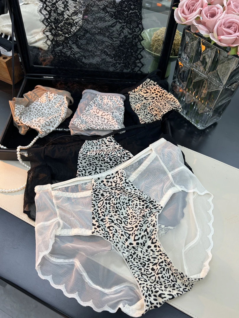透气性感女三角内裤拼接豹纹中腰舒适底裤无痕镂空蕾丝网红