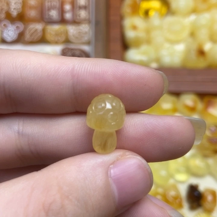 吊坠橄榄核小蘑菇