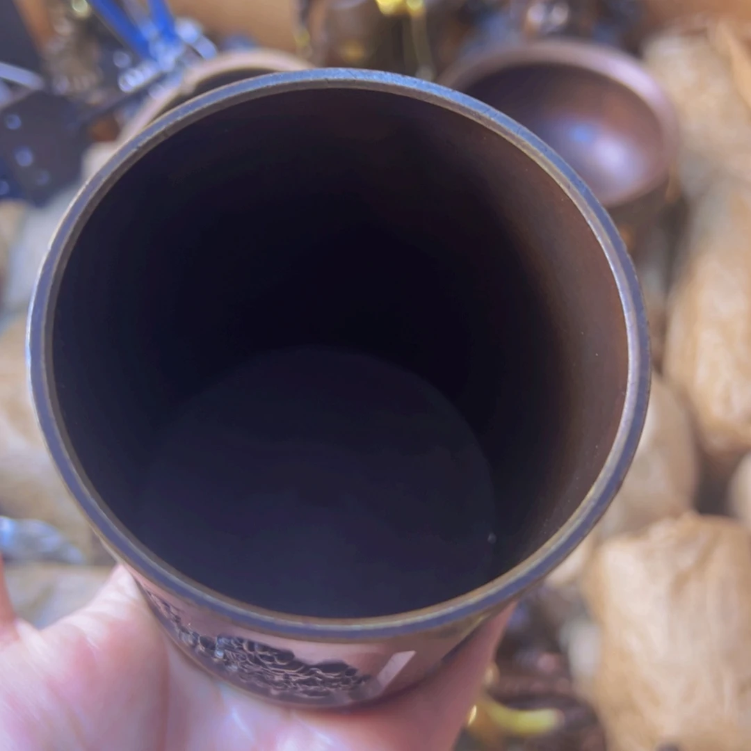 原矿风磨铜笔筒一个