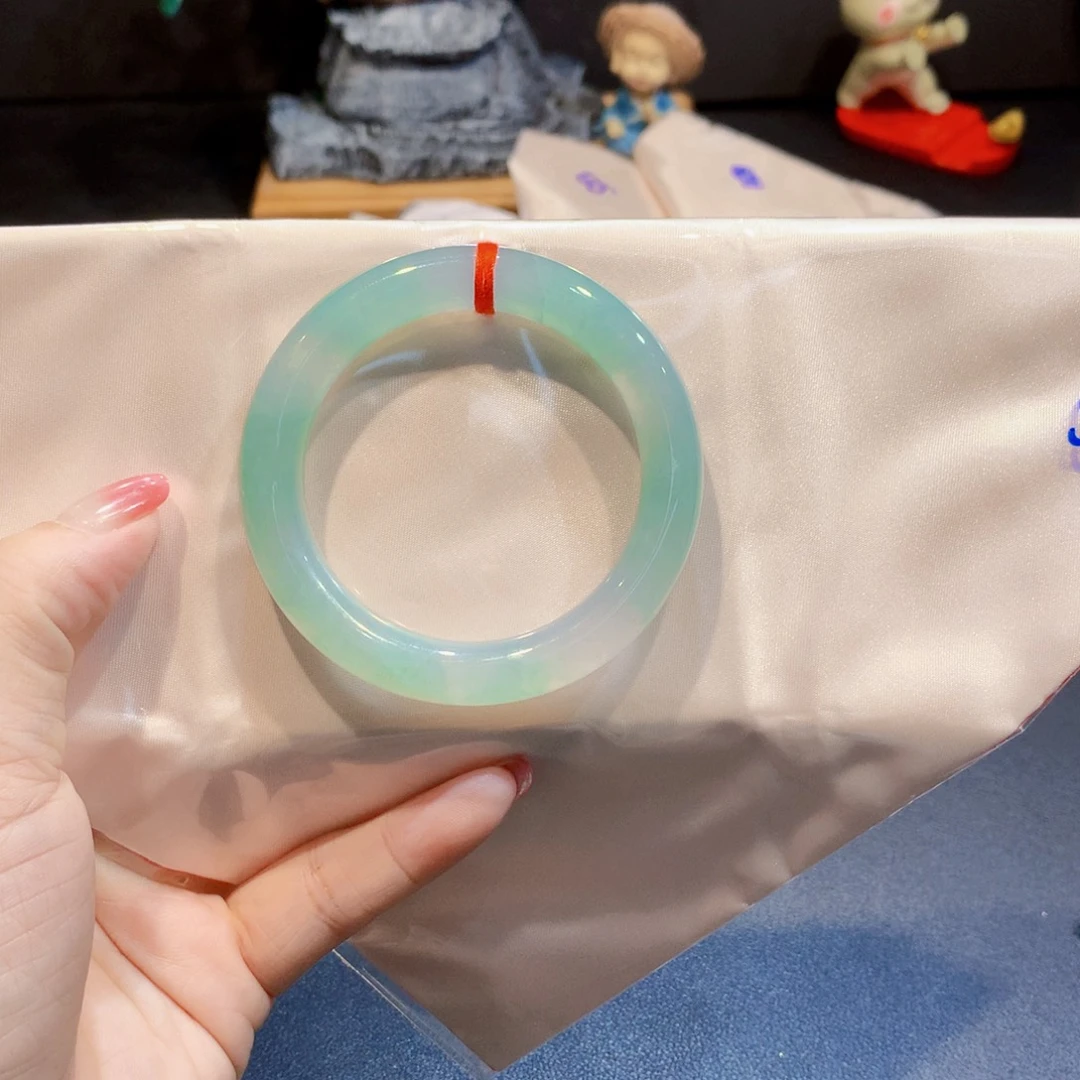 翡翠未镶嵌手镯翡翠手镯